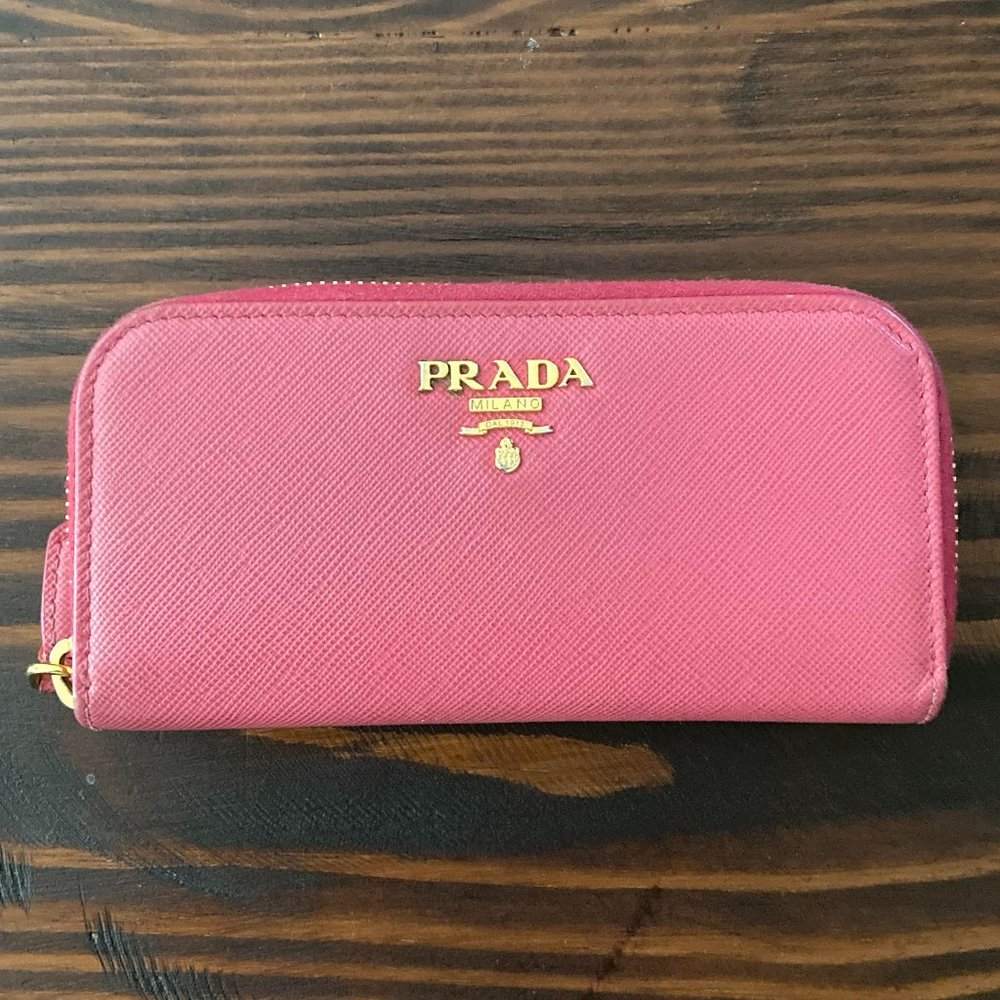 Prada Milano Peonia Pink Saffiano Leather Keyholder Wallet EUC!